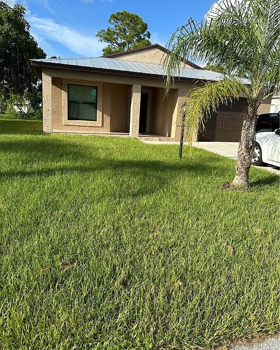 1st image of 14298 Dalia Ave