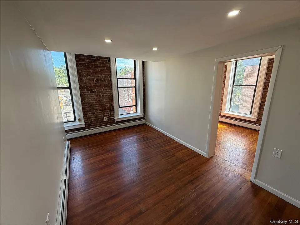 465 Main St #6