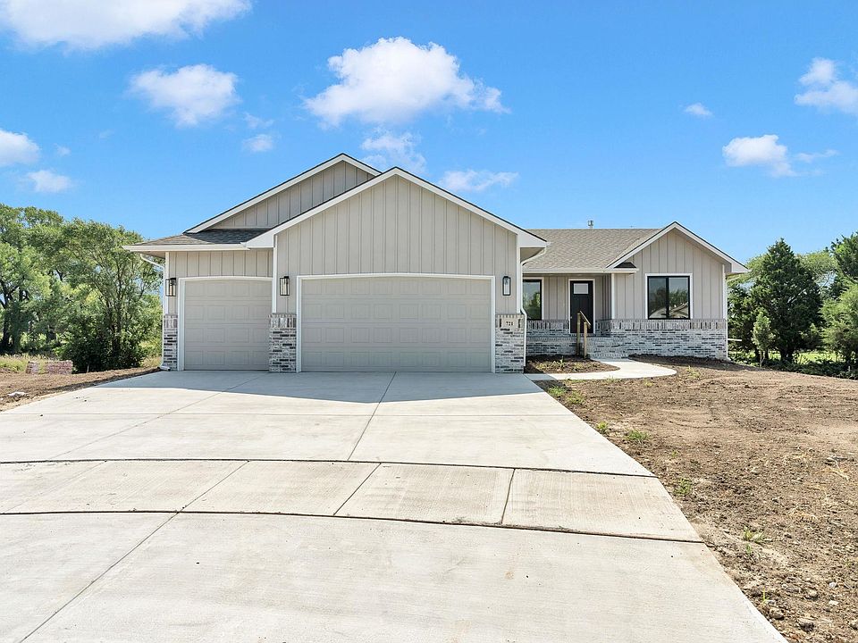 1st image of 721 W Goldfinch Ct