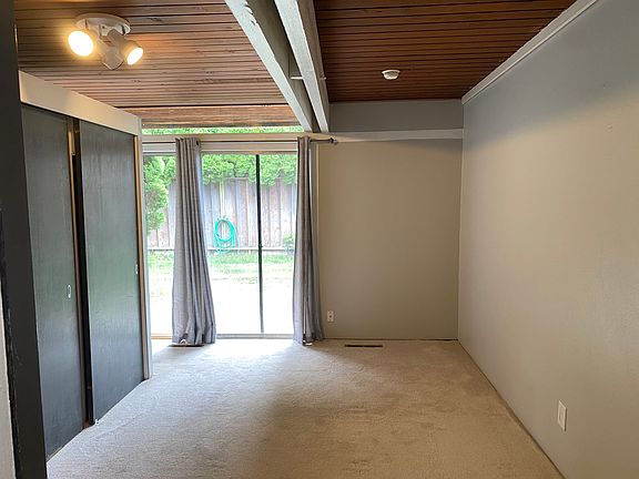 4th image of 226 N 37th Ave #A