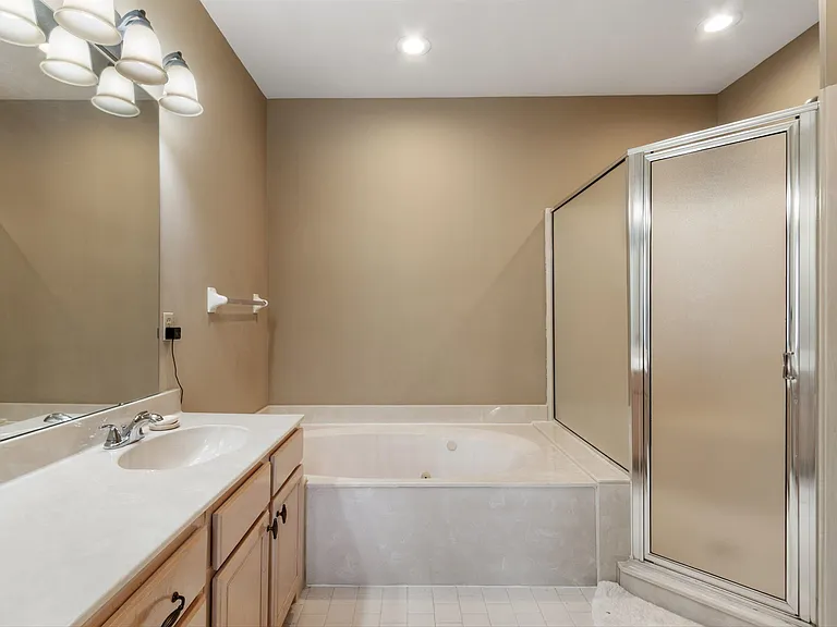 948 River Breeze Dr — Photo 24