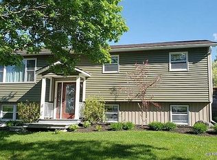 38 University St, Presque Isle, ME 04769