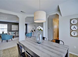 128 Luna Vista Dr, Hutto, TX 78634