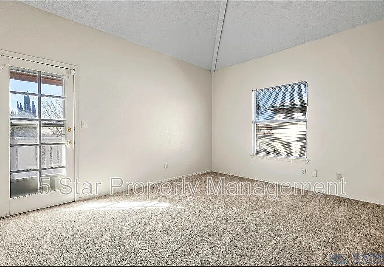 1315 Olga Mapula Dr — Photo 27