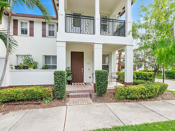 2nd image of 4760 Mimosa Place #1016