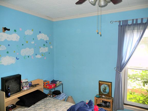 2nd image of 2523 Cherry St