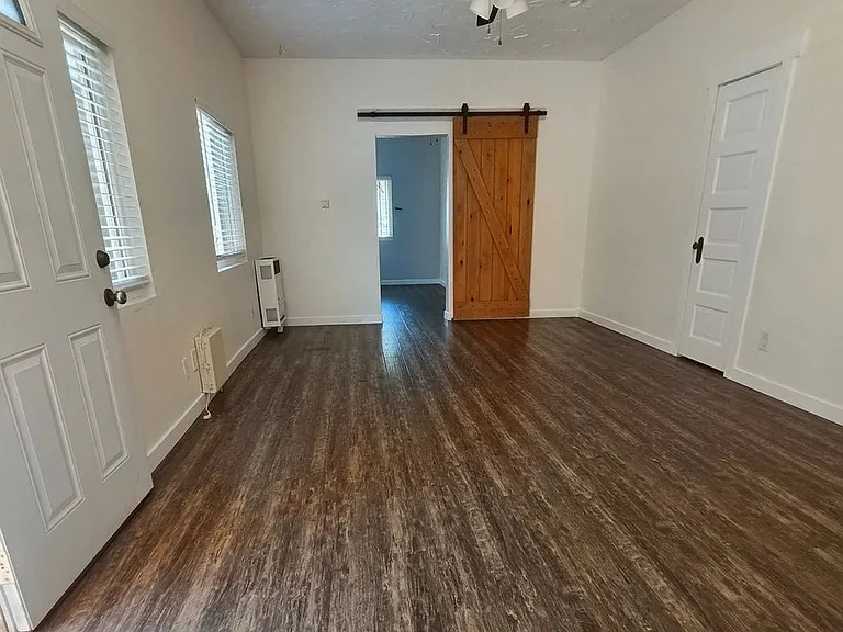416 Lime Ave — Photo 3