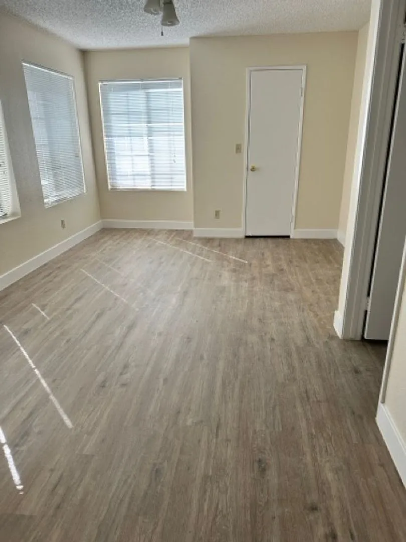 1 bedroom in Amazing Community! — Photo 4