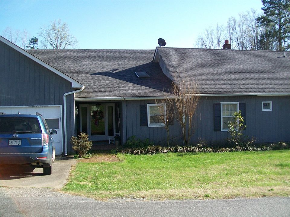 2nd image of 108 Kirkwood St
