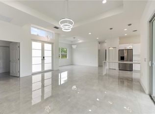813 Andover Ave S, Lehigh Acres, FL 33974