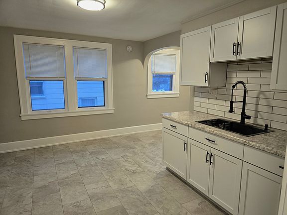 4th image of 105 N Bon Air Ave #2