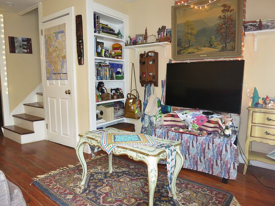 1st image of 4471 Silverwood St