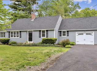 35 Birchmeadow Rd, Amesbury, MA 01913