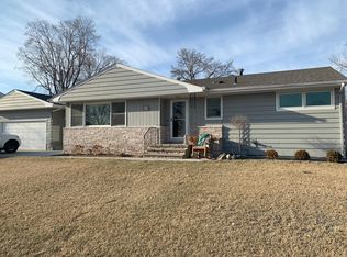 1634 E 12th St, Fremont, NE 68025
