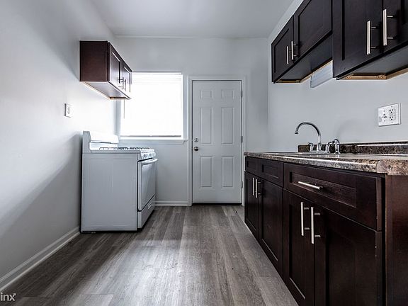 6160 MLK Drive Apartments Chicago Kitchen_02