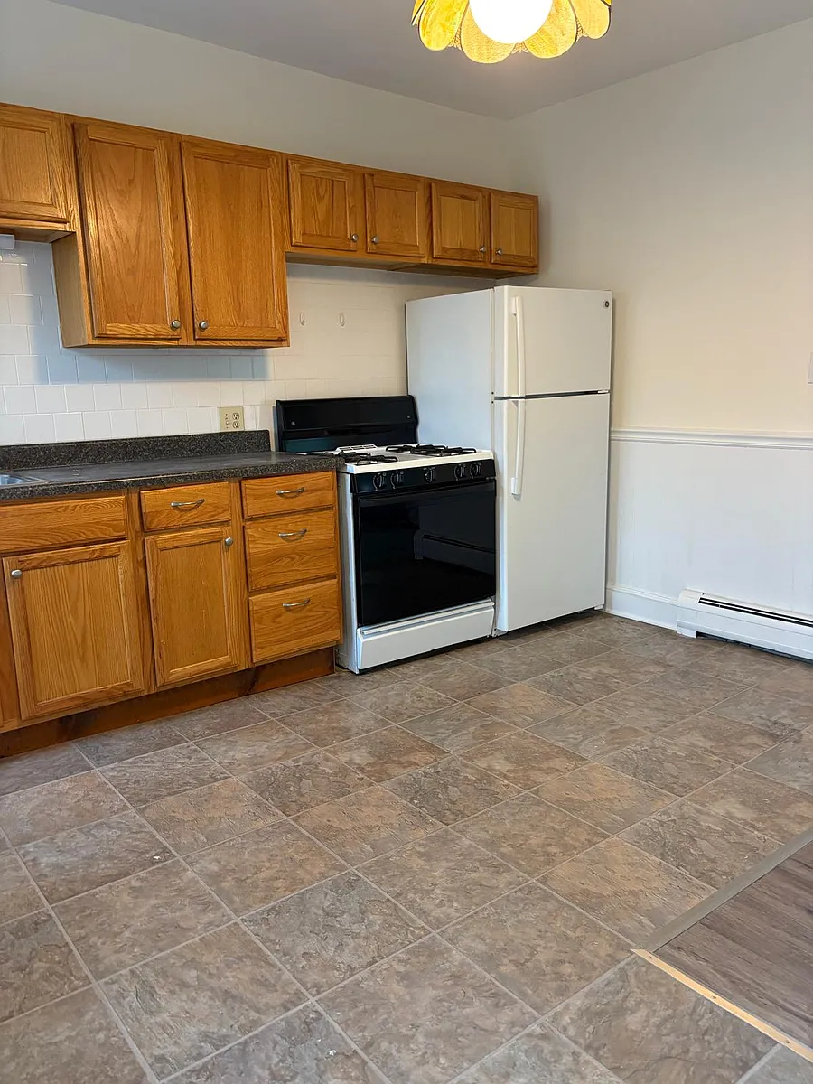 Building Photo - 258 Chestnut St #2