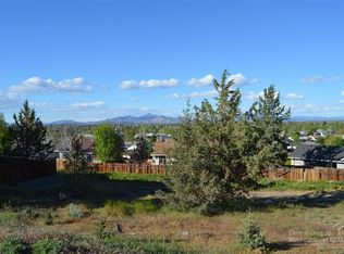 2414 SW Valleyview Dr, Redmond, OR 97756