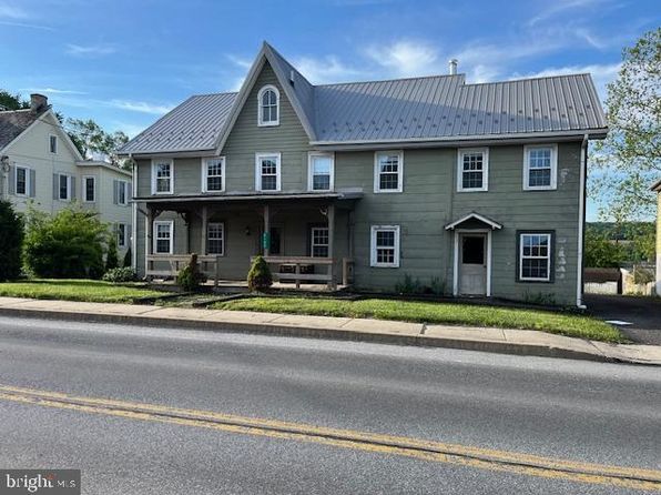 2120 Main St