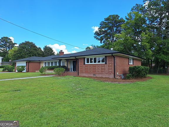 2nd image of 3145 Pasadena Dr