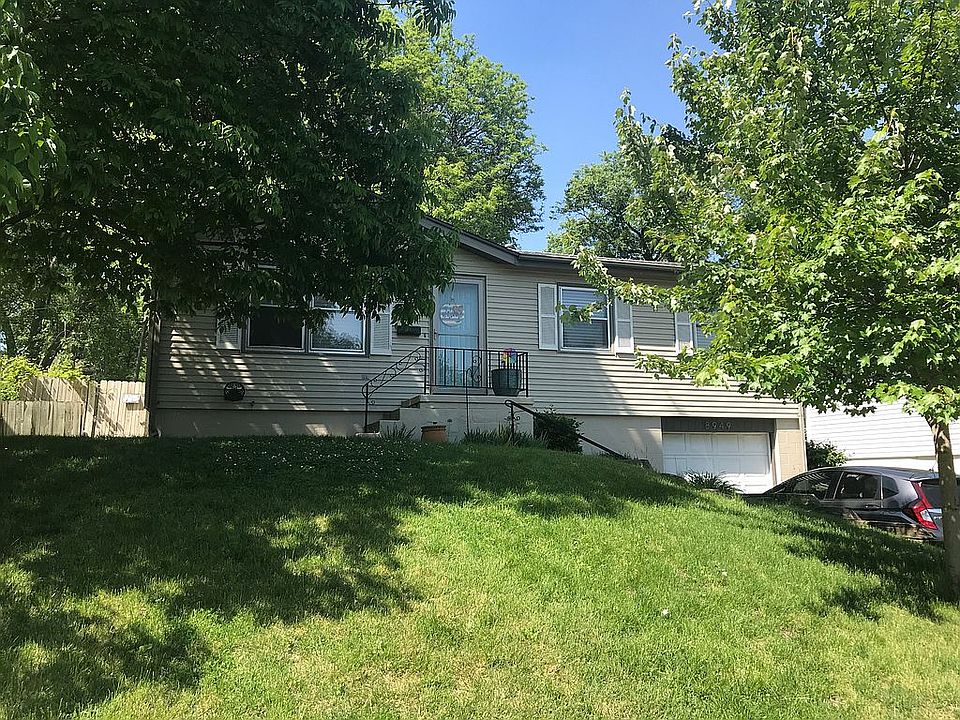 1st image of 8949 Laurie Cir