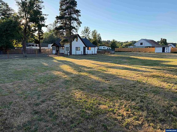 2nd image of 5937 Stayton Rd SE
