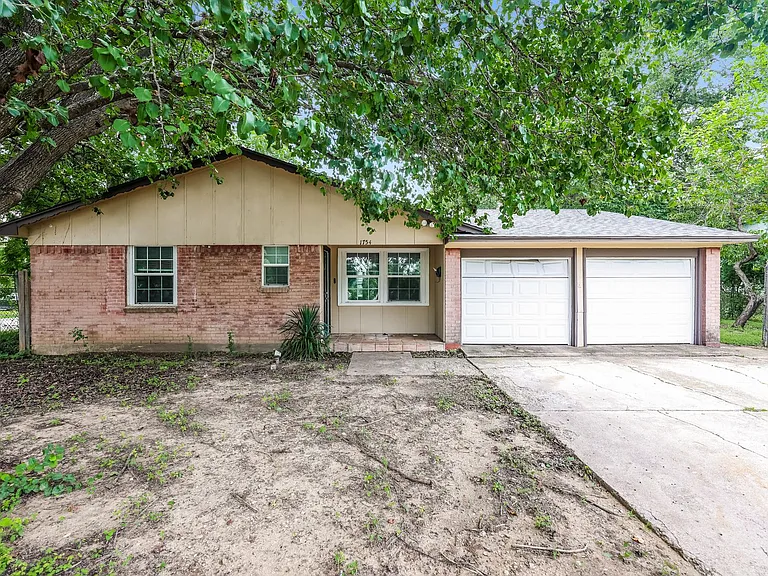 1754 E Red Bird Ln — Photo 1
