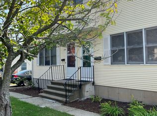 27 Cherry St #B, Branford, CT 06405