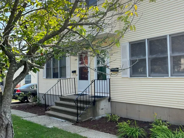 27 Cherry St #B, Branford, CT 06405