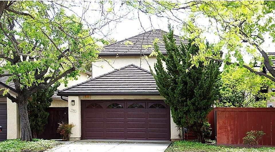 1st image of 795 Clearview Dr
