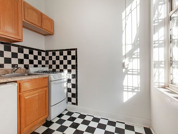 2nd image of 244 8th Ave APT 2F