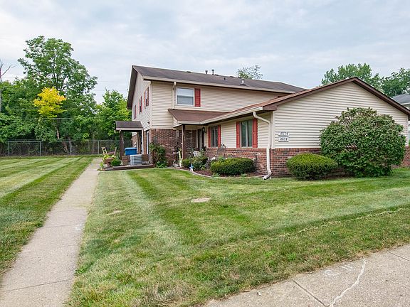 3rd image of 10177 Penrith Dr