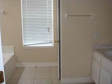 5th image of 3305 Primrose Willow Dr