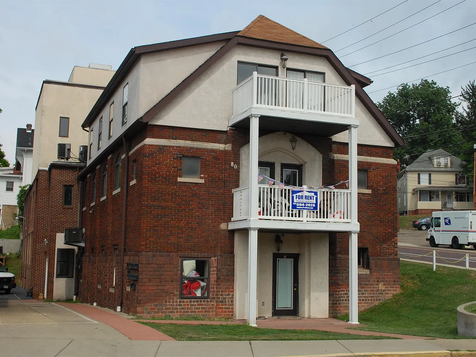 80 E State St — Photo 2