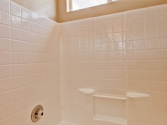 3rd image of 1714 N 119th Ln