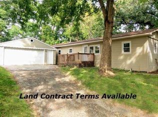 4329 N Hill Dr, Holly, MI 48442