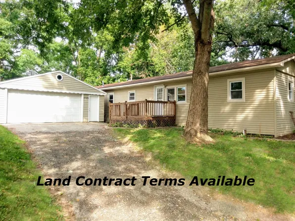 4329 N Hill Dr, Holly, MI 48442