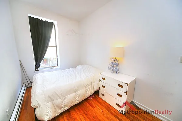 Rented by Metropolitan Realty | media 21