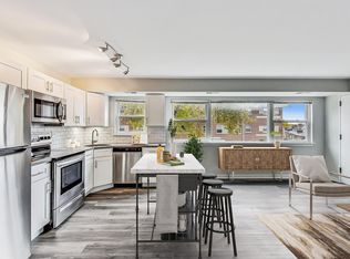 Euclid Place, Arlington Heights, IL 60004