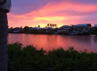 907 Chipaway Dr, Apollo Beach, FL 33572