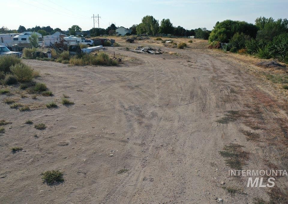 1st image of W Dooley Ln