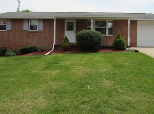 2452 Opal Rd, York, PA 17408