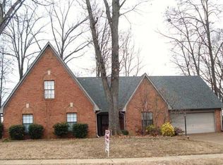 3871 Oak Forest Dr, Bartlett, TN 38135