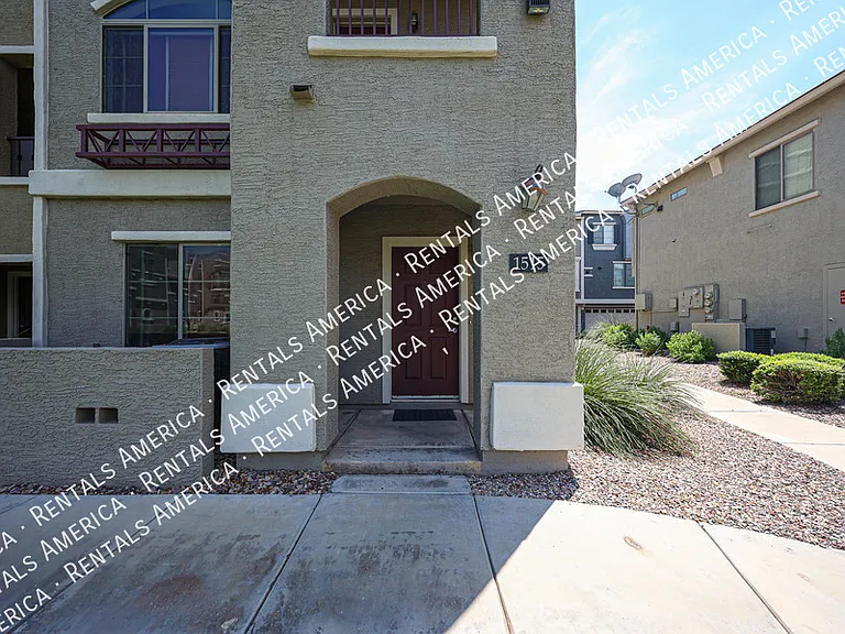 2402 E 5th St #1515 — Photo 2