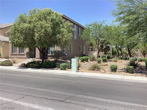 2nd image of 1080 E Eldorado Ln
