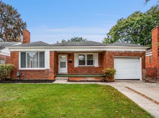 20864 Vernier Rd, Harper Woods, MI 48225
