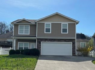 1311 Carrberry Ct, Kingsport, TN 37664