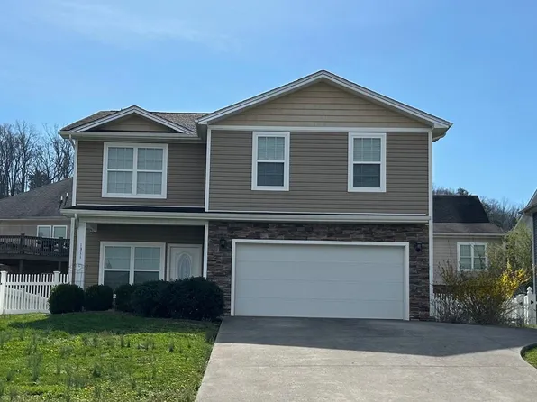 1311 Carrberry Ct, Kingsport, TN 37664