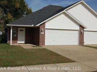 2304 W Skyler Dr, Fayetteville, AR 72703