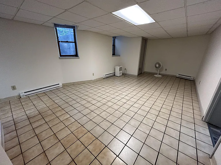115 E Gorham St #4 — Photo 6