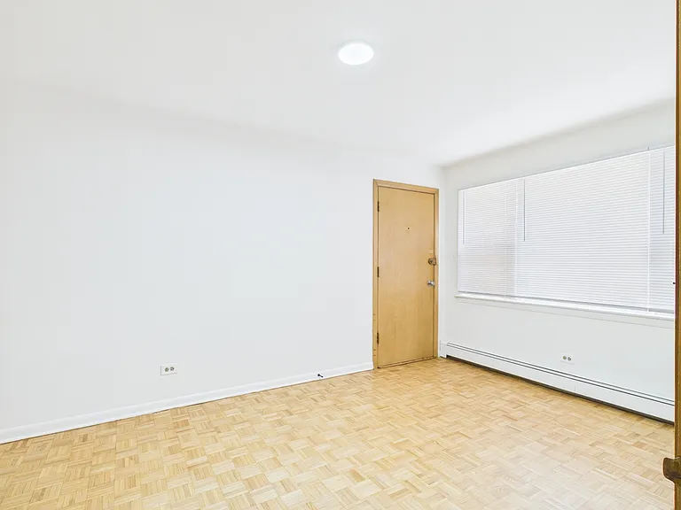 11219 S King Dr #1F — Photo 10